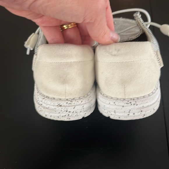 Hey Dude Wendy Sox stone white Sz 8 Euc Never worn outside. - Picture 3 of 3